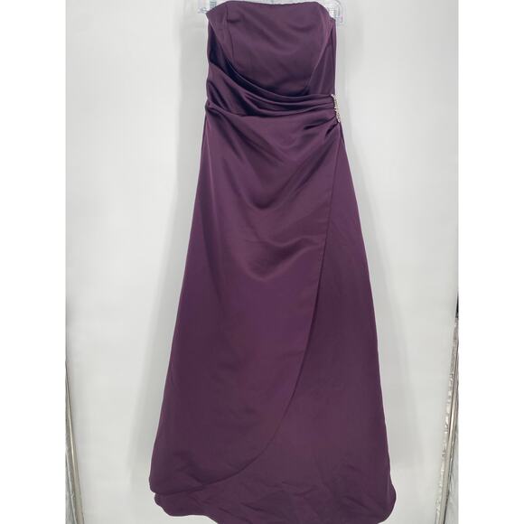 David’s Bridal Dresses & Skirts - Daivd’s Bridal Gown Women’s 8 Plum Strapless Side Ruched Wedding Prom Formal